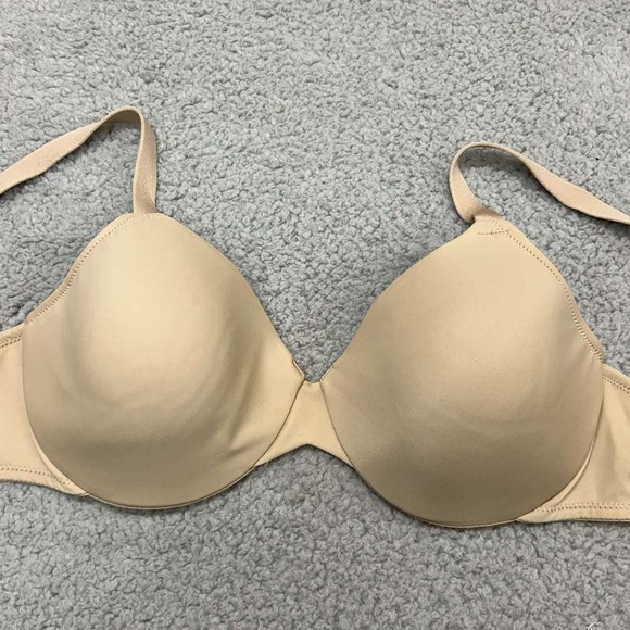Hanes Bra 40B Full Coverage G511  Concealing Petals Underwire Bra - Picture 1 of 9